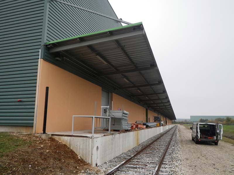 Entrepôt logistique
